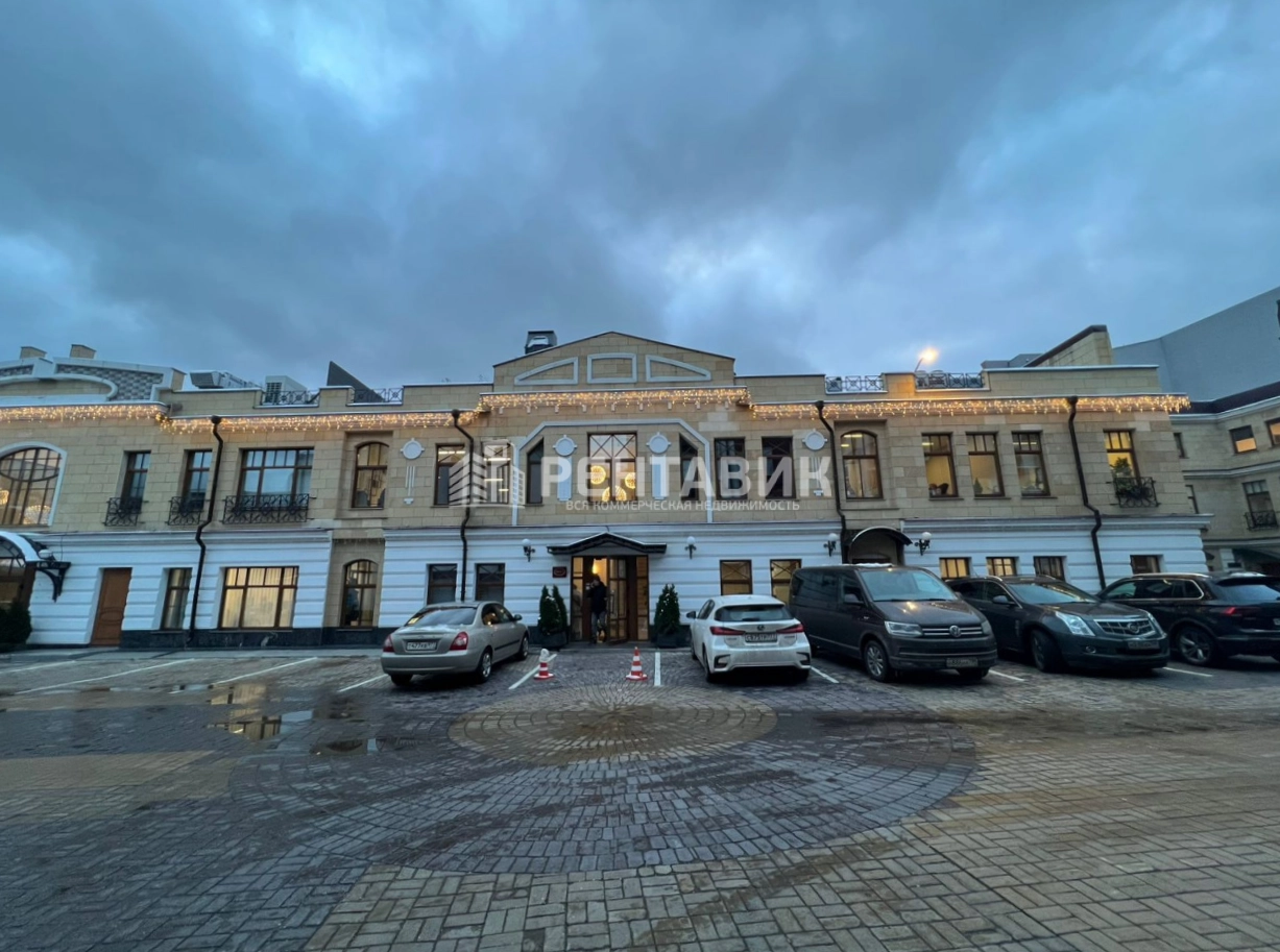фасад дома, здание по адресу г Москва, ул Садовая-Черногрязская, д 8 стр 7
