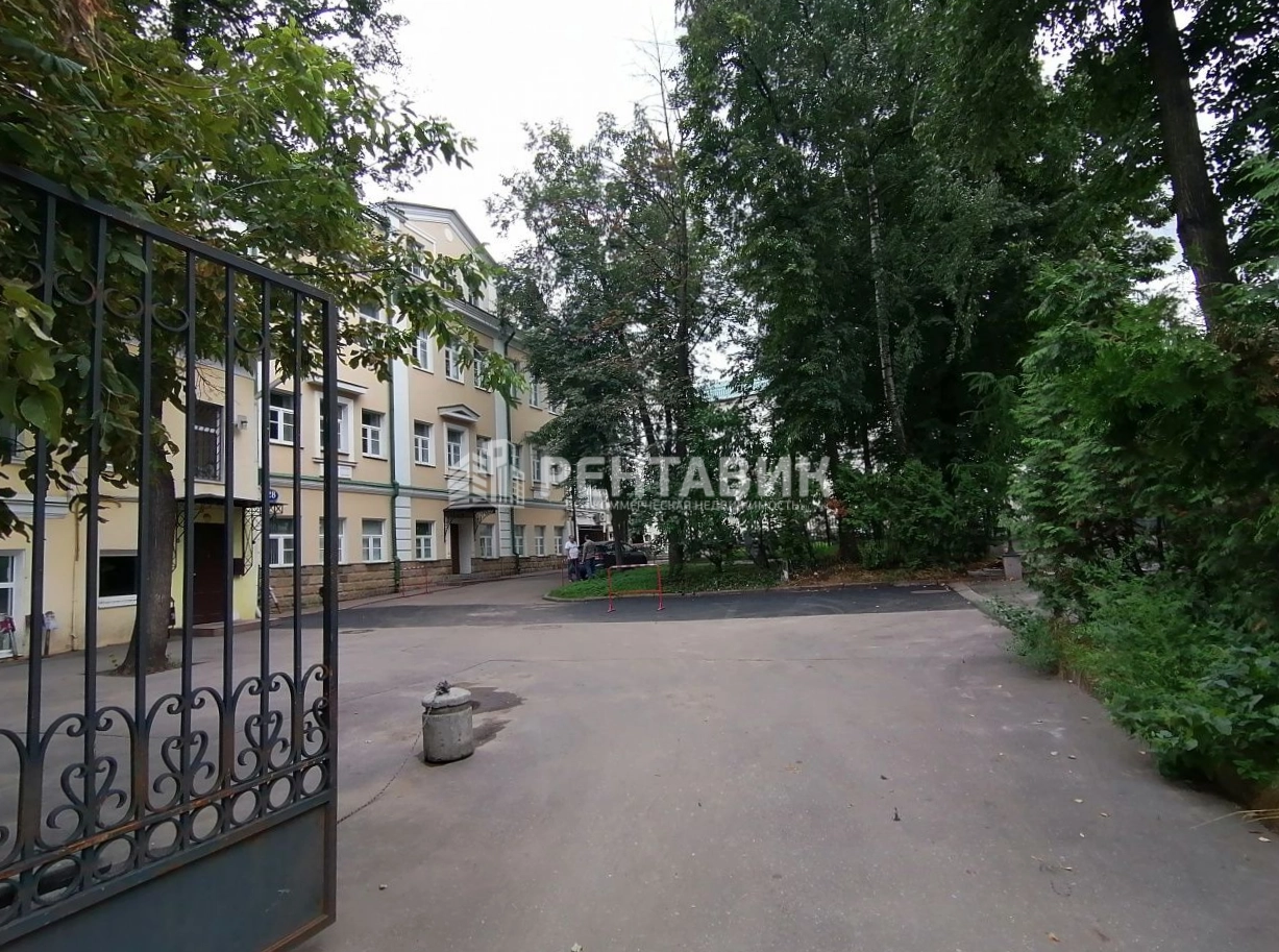 фасад дома, здание по адресу г Москва, ул Покровка, д 28 стр 2