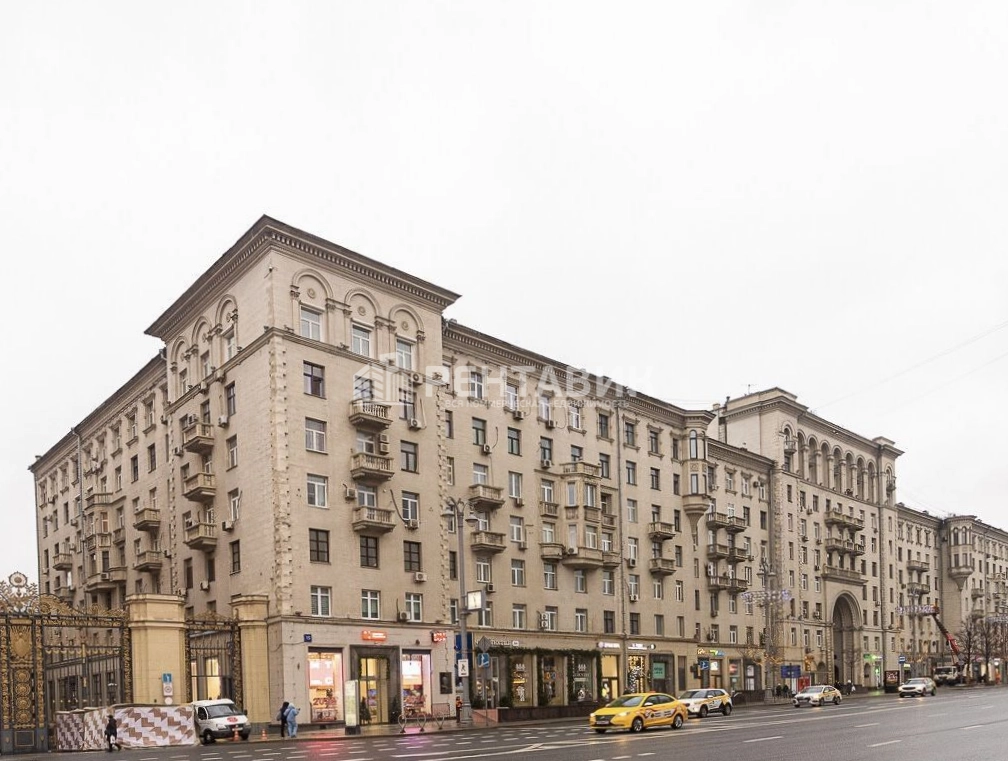 фасад дома, здание по адресу г Москва, ул Тверская, д 15