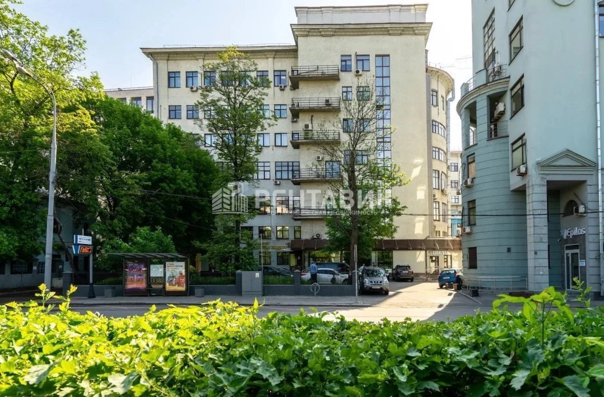 фасад дома, здание по адресу г Москва, Цветной б-р, д 30 стр 1