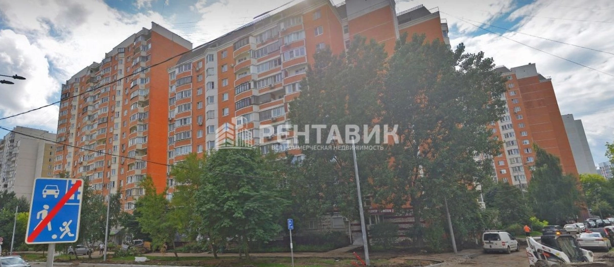 фасад дома, здание по адресу г Москва, ул Дубнинская, д 17 к 1