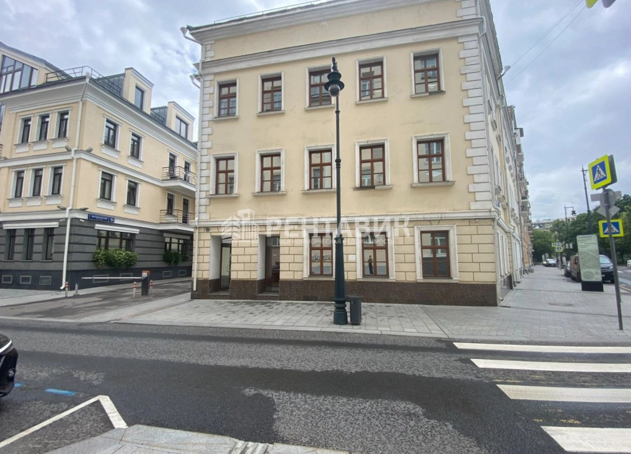 фасад дома, здание по адресу г Москва, Большой Лёвшинский пер, д 1/11