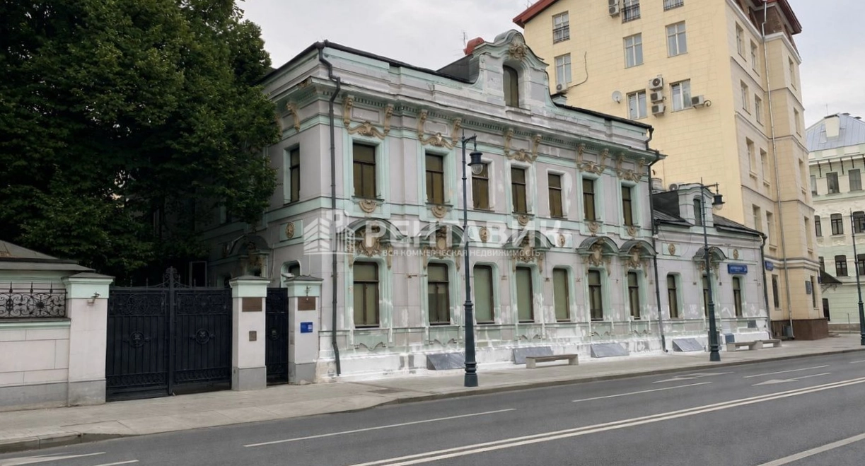 фасад дома, здание по адресу г Москва, ул Остоженка, д 24