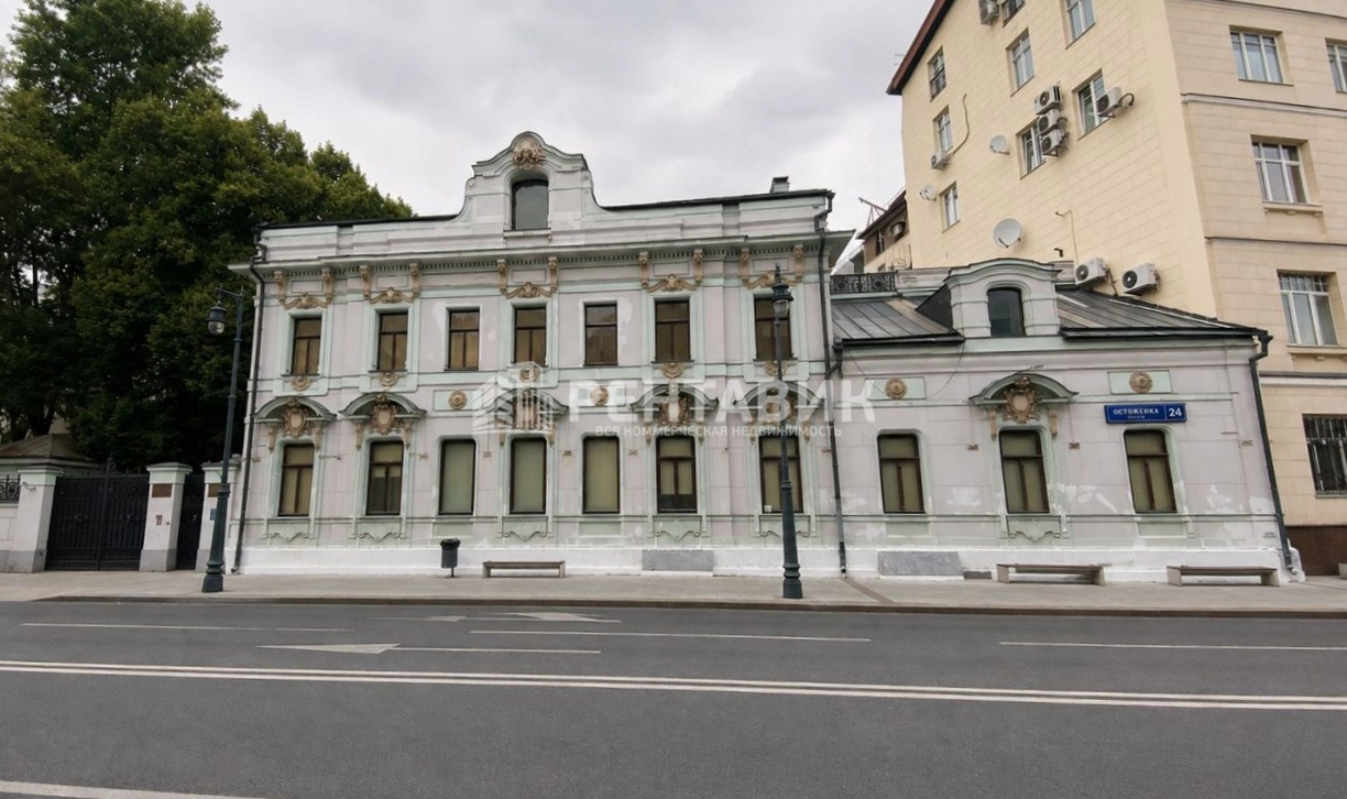 фасад дома, здание по адресу г Москва, ул Остоженка, д 24
