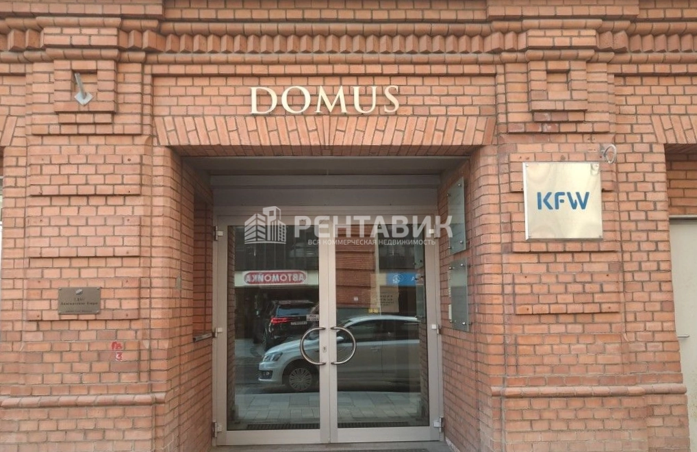 фасад дома, здание по адресу г Москва, 1-й Голутвинский пер, д 1