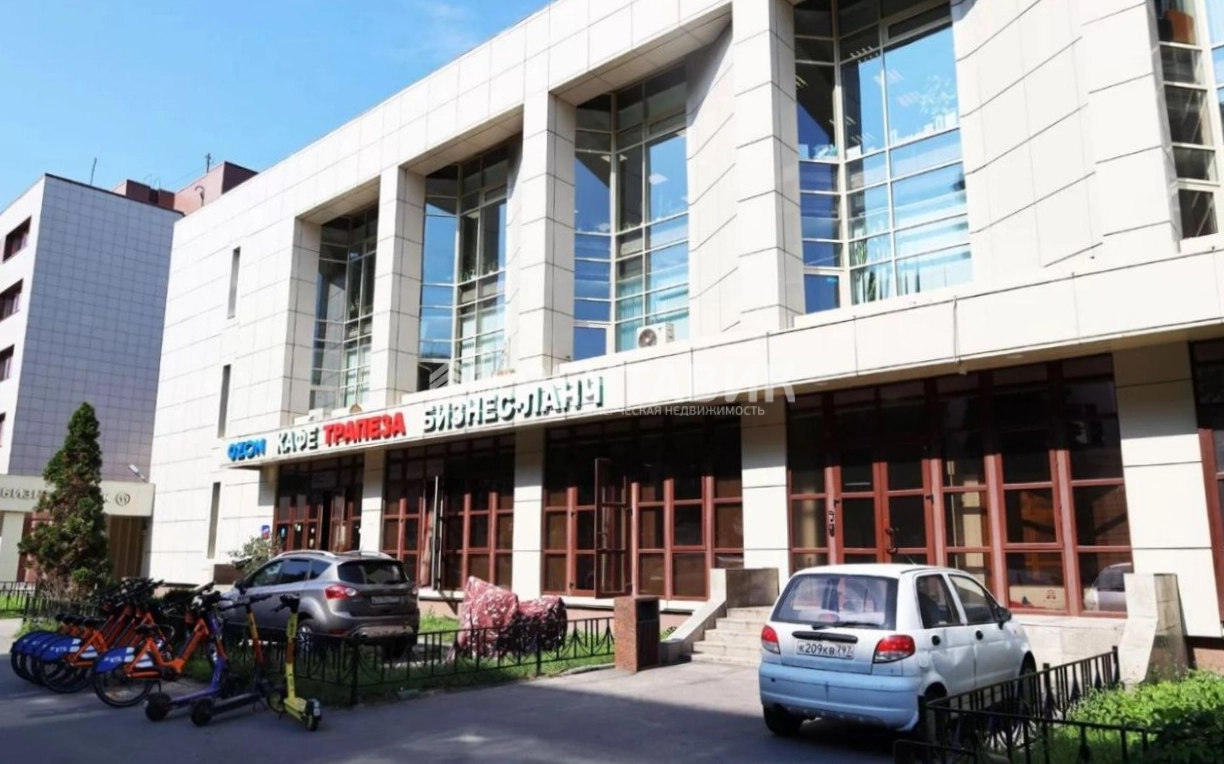 фасад дома, здание по адресу г Москва, ул Орджоникидзе, д 11 стр 40