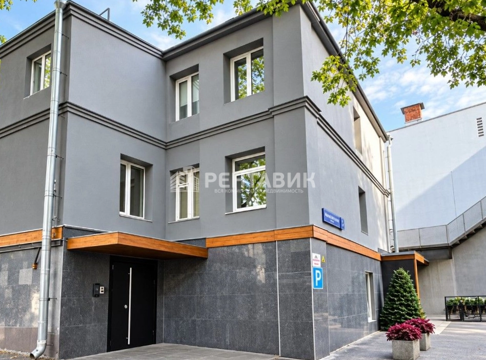 фасад дома, здание по адресу г Москва, ул Красная Пресня, д 32-34 стр 3