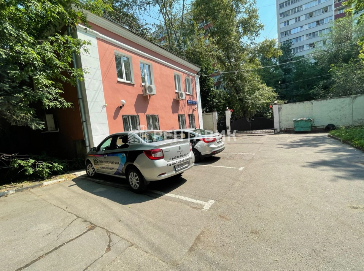 фасад дома, здание по адресу г Москва, ул Дмитрия Ульянова, д 37 стр 2